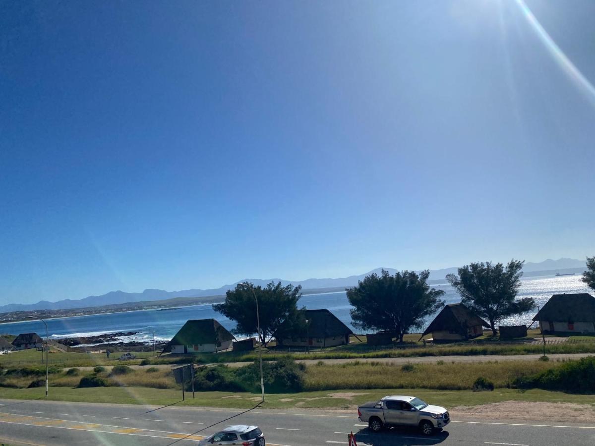 Luxury Nautica Suite 003 Mossel Bay Esterno foto